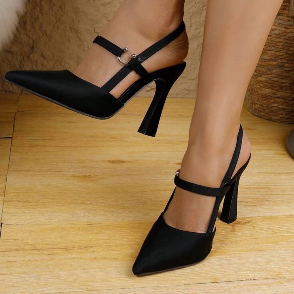Elegant Black Pointed Slingback Heels